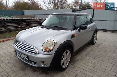 Хэтчбек MINI Hatch 2007 в 