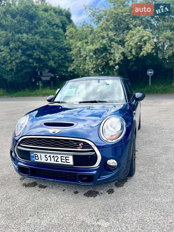 Хетчбек MINI Hatch 2015 в Кременчуці фото Хетчбек MINI Hatch 2015 в Кременчуці