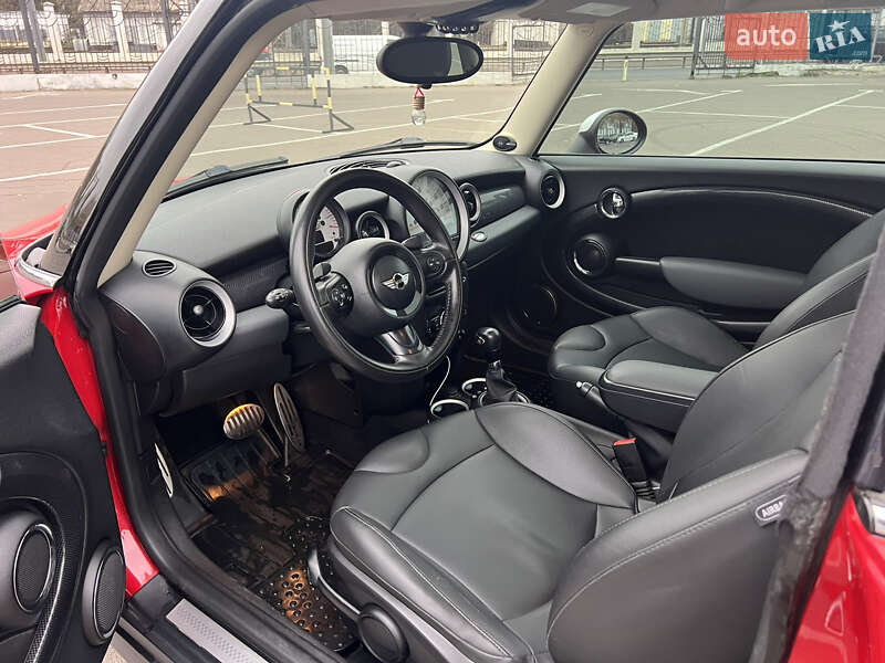 Хетчбек MINI Hatch 2011 в Умані