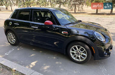 Хэтчбек MINI Hatch 2018 в 