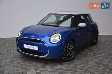 Хетчбек MINI Hatch 2024 в Києві