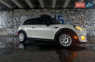 Хэтчбек MINI Hatch 2015 в 