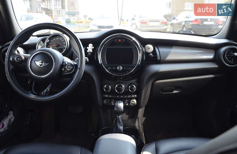 Хетчбек MINI Hatch 2017 в Білогородці