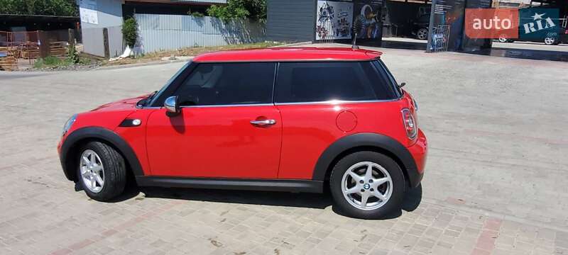 Хетчбек MINI Hatch 2009 в Черкасах
