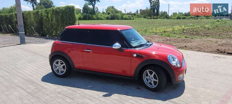 Хетчбек MINI Hatch 2009 в Черкасах