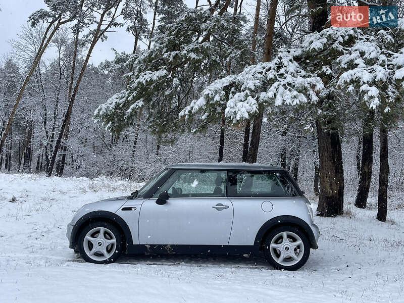 Хэтчбек MINI Hatch 2003 в Житомире