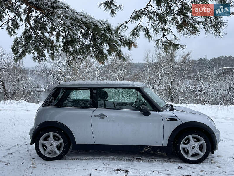 Хэтчбек MINI Hatch 2003 в Житомире