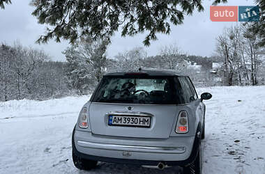 Хэтчбек MINI Hatch 2003 в Житомире