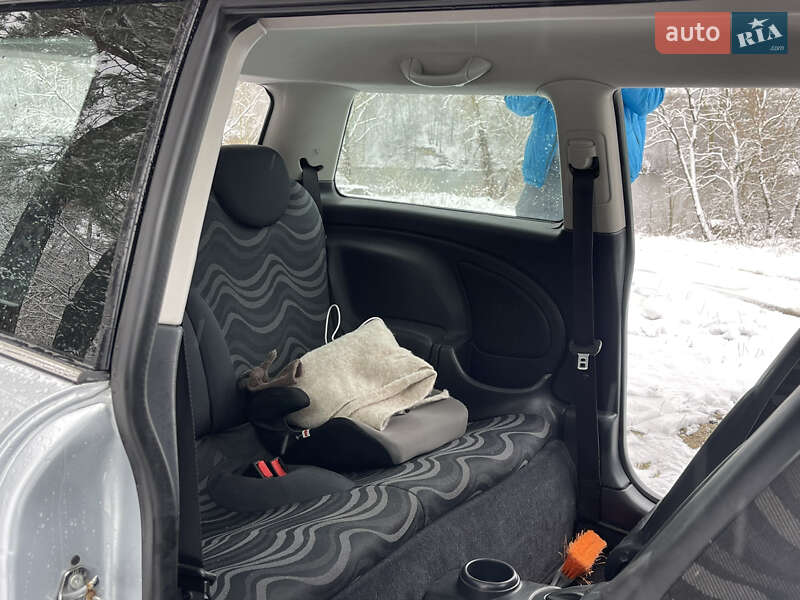Хэтчбек MINI Hatch 2003 в Житомире