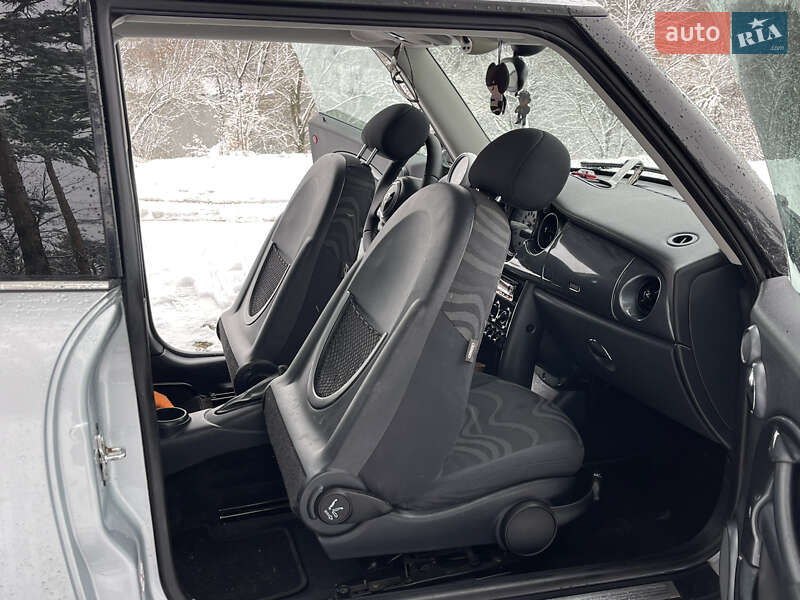 Хэтчбек MINI Hatch 2003 в Житомире
