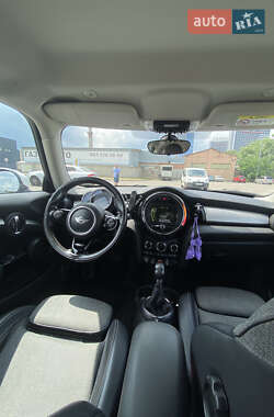 Хэтчбек MINI Hatch 2016 в Киеве