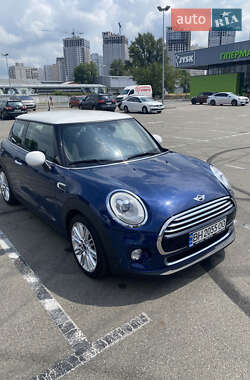 Хетчбек MINI Hatch 2016 в 