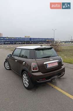 Хэтчбек MINI Hatch 2011 в 