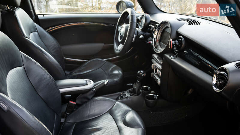 Хэтчбек MINI Hatch 2009 в Львове