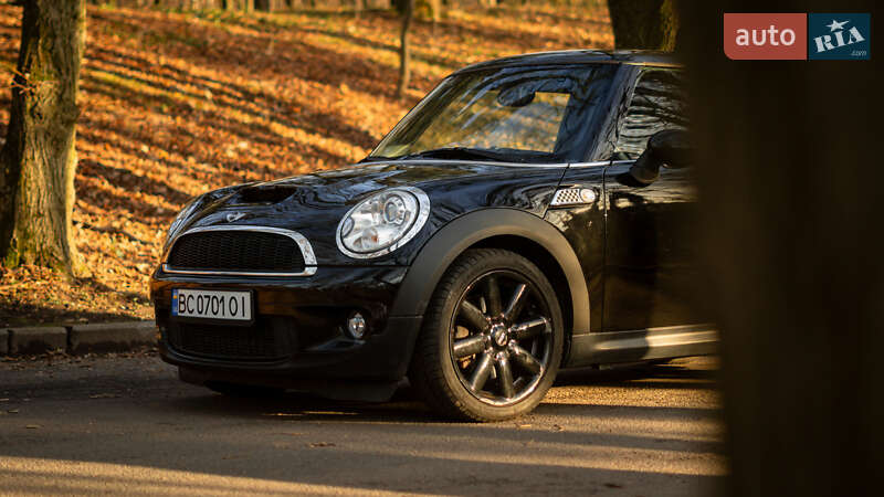 Хэтчбек MINI Hatch 2009 в Львове