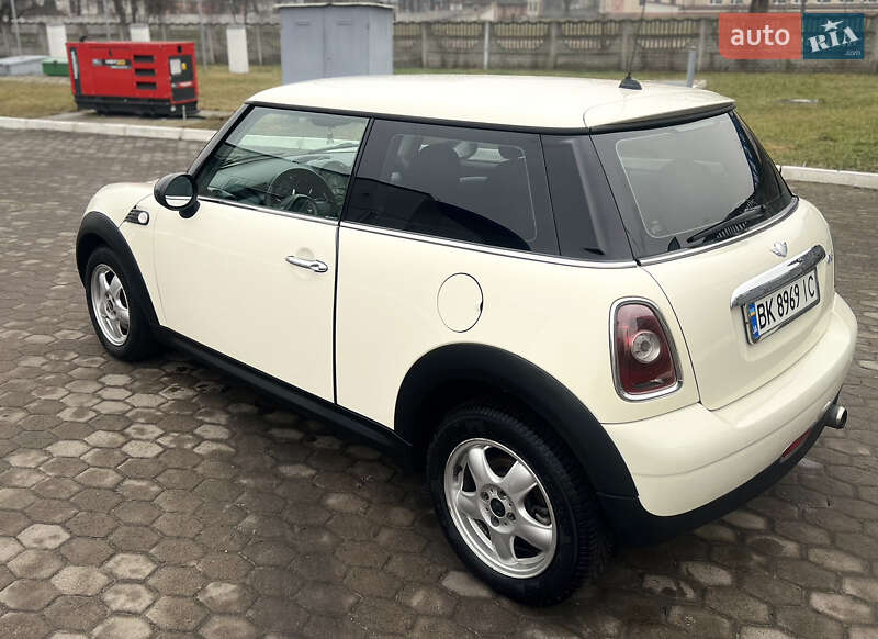 Хетчбек MINI Hatch 2008 в Рівному