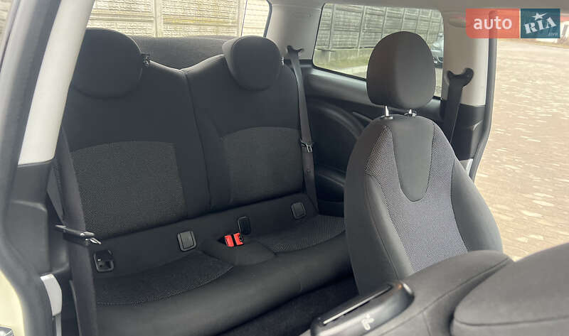 Хетчбек MINI Hatch 2008 в Рівному