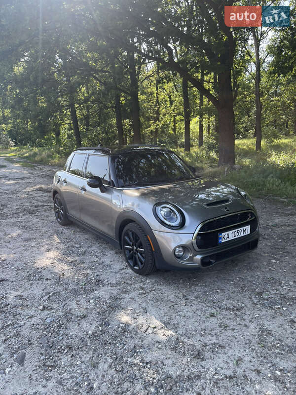 Хэтчбек MINI Hatch 2019 в 