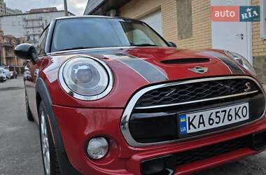 Хэтчбек MINI Hatch 2015 в Киеве