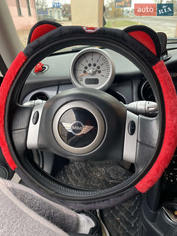 Хэтчбек MINI Hatch 2003 в Миргороде