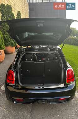 Хэтчбек MINI Hatch 2015 в Киеве