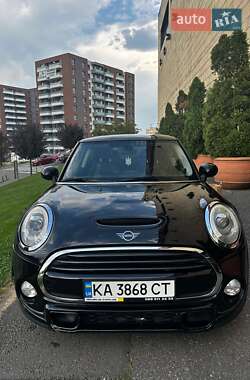 Хэтчбек MINI Hatch 2015 в Киеве