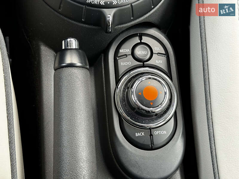 Хетчбек MINI Hatch 2015 в Києві