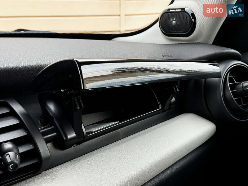 Хетчбек MINI Hatch 2015 в Києві