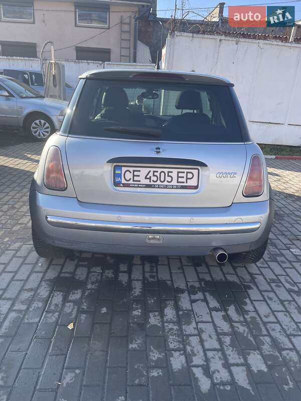 Хетчбек MINI Hatch 2003 в Чернівцях