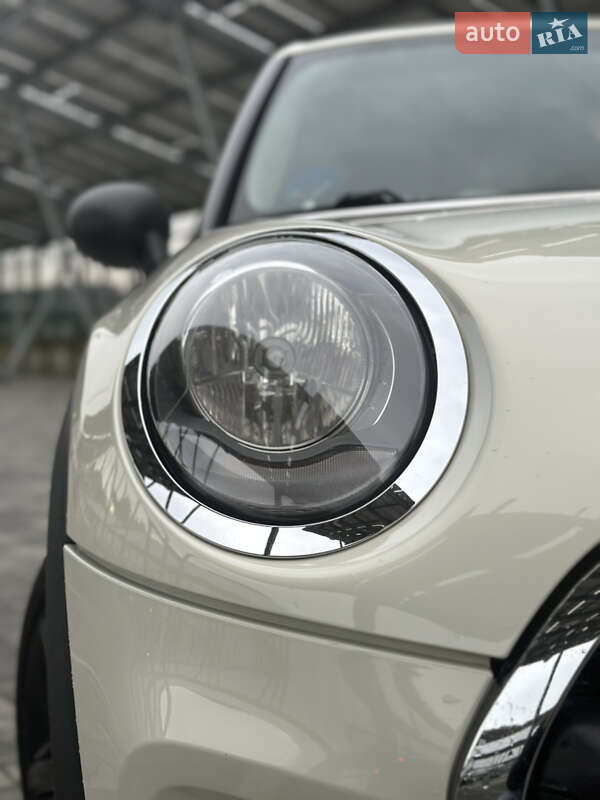 Хэтчбек MINI Hatch 2016 в Львове