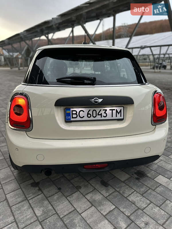 Хэтчбек MINI Hatch 2016 в Львове