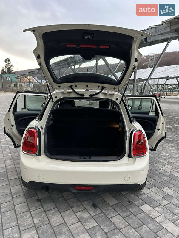 Хэтчбек MINI Hatch 2016 в Львове