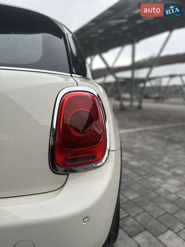 Хэтчбек MINI Hatch 2016 в Львове