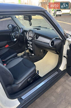 Хэтчбек MINI Hatch 2009 в 