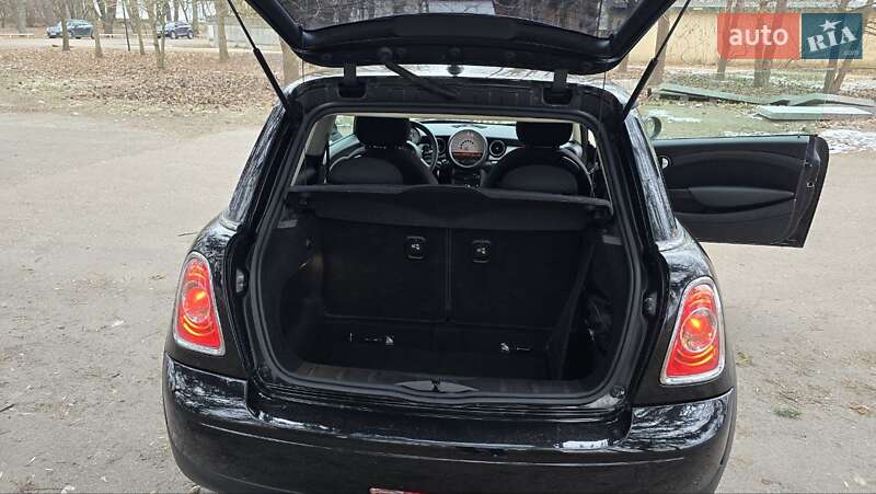 Хэтчбек MINI Hatch 2013 в Чернигове