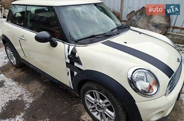 Хэтчбек MINI Hatch 2011 в Львове