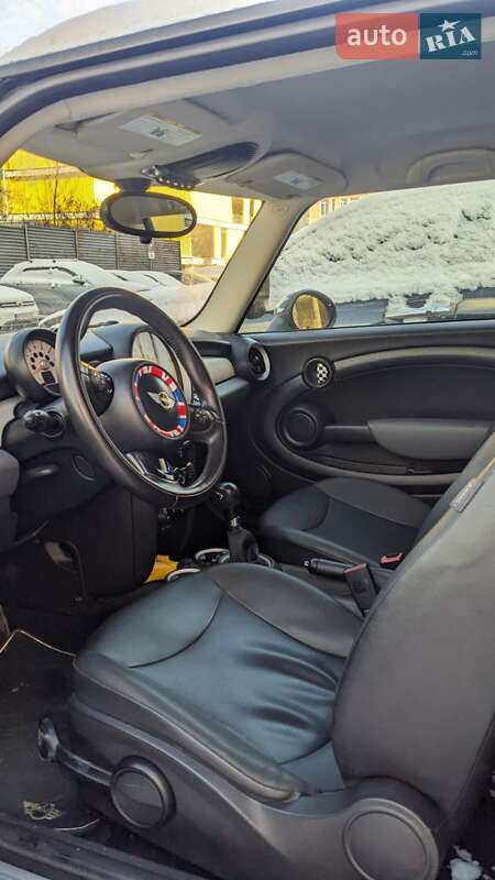 Хетчбек MINI Hatch 2012 в Києві