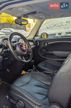 Хетчбек MINI Hatch 2012 в 
