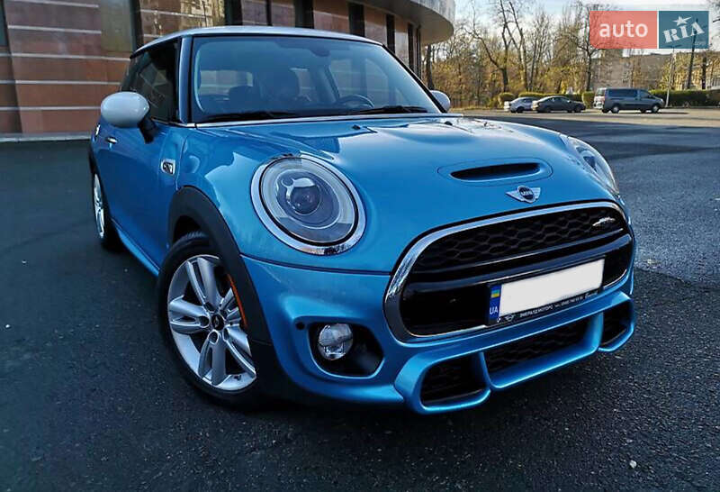 Хетчбек MINI Hatch 2015 в Івано-Франківську