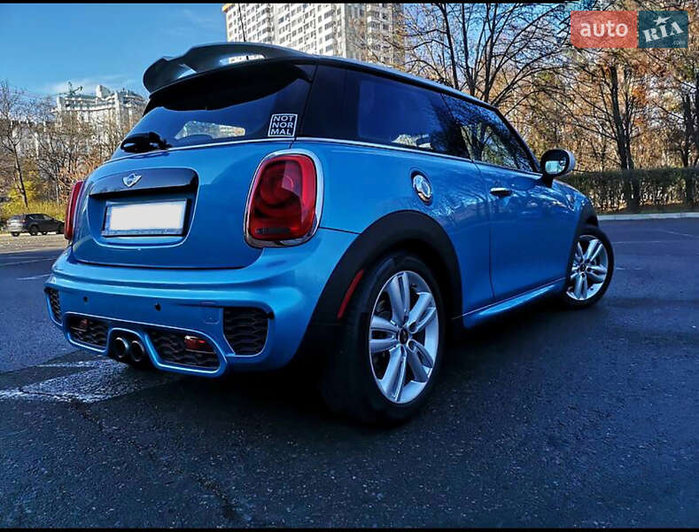 Хетчбек MINI Hatch 2015 в 