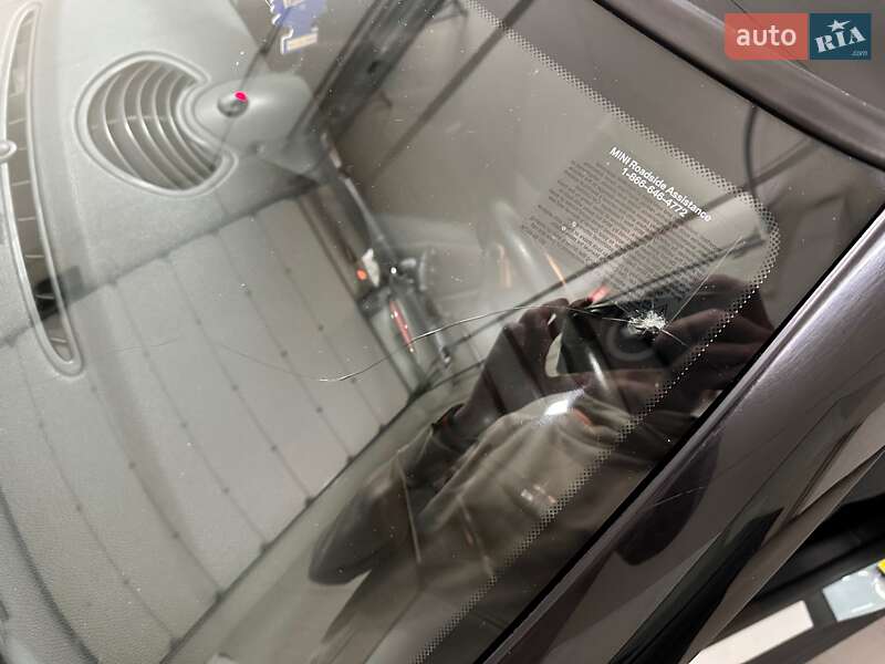 Хетчбек MINI Hatch 2011 в Вишневому фото 17 Хетчбек MINI Hatch 2011 в Вишневому