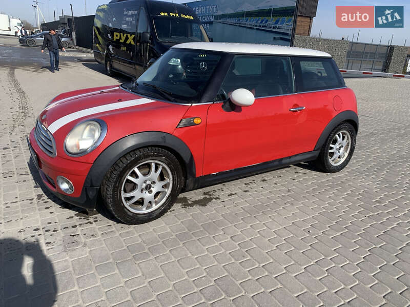 Хэтчбек MINI Hatch 2007 в Львове