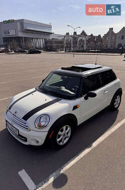 Хэтчбек MINI Hatch 2011 в 