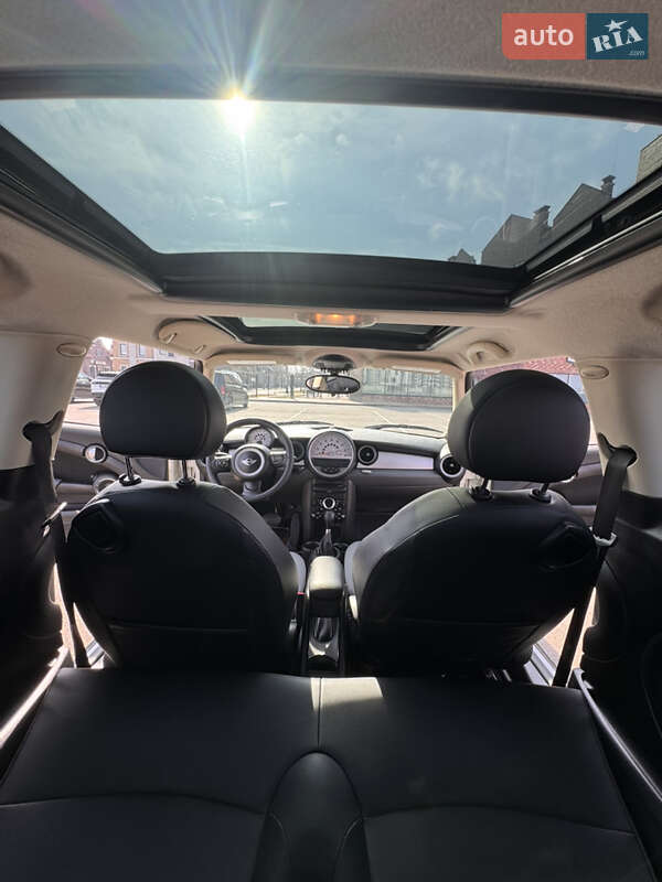 Хетчбек MINI Hatch 2011 в Києві