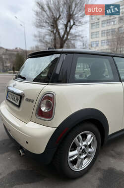 Хэтчбек MINI Hatch 2011 в 