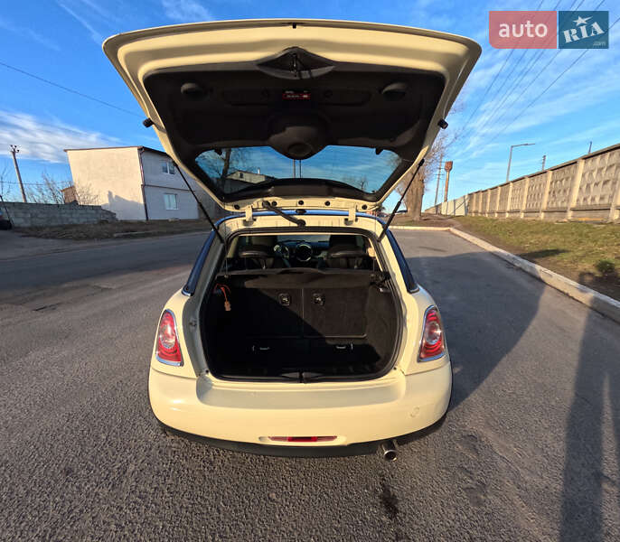 Хетчбек MINI Hatch 2010 в Києві фото 10 Хетчбек MINI Hatch 2010 в Києві