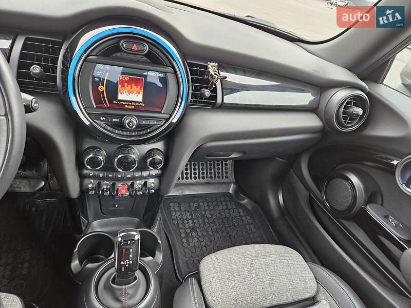 Хетчбек MINI Hatch 2019 в Києві