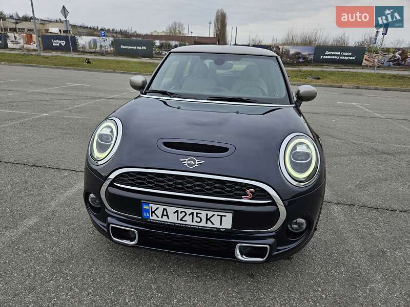 Хетчбек MINI Hatch 2019 в Києві