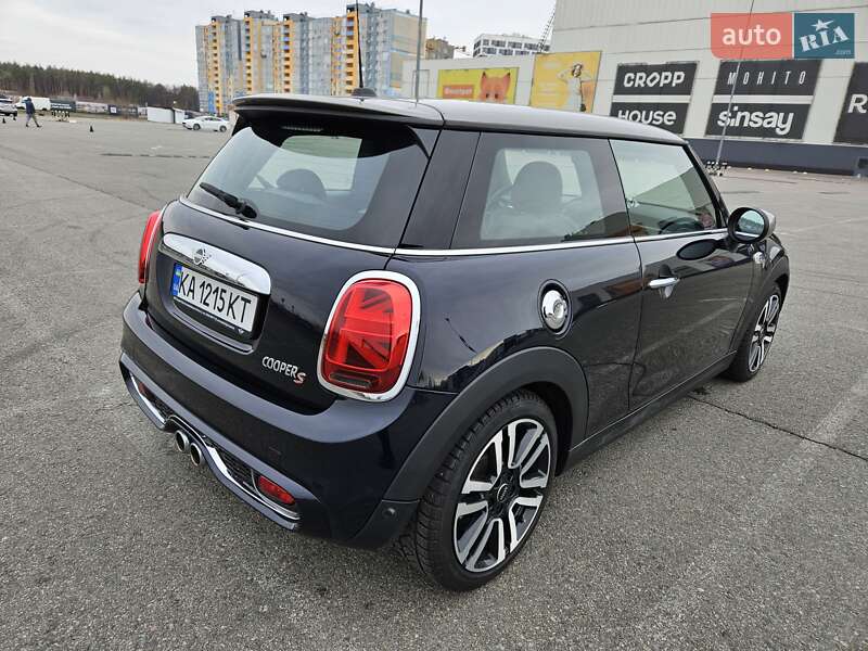 Хетчбек MINI Hatch 2019 в Києві