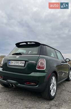 Хетчбек MINI Hatch 2011 в 